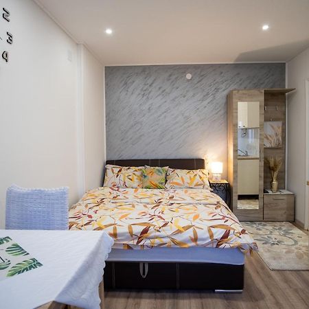 Apartments Solar Требине Екстериор снимка