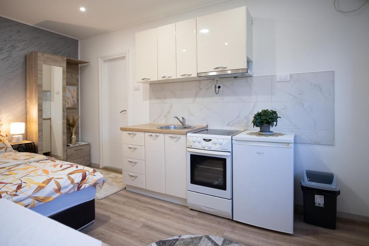 Apartments Solar Требине Екстериор снимка